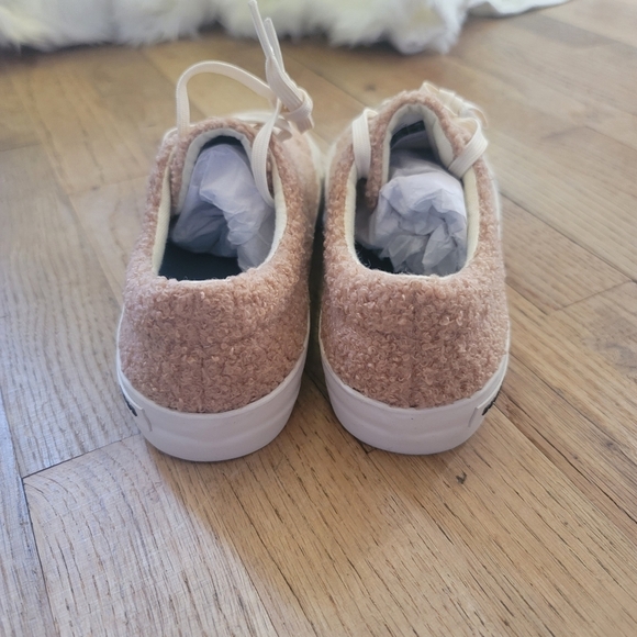 SeaVees, Gallery Faux Shearling Sneaker, (Blonde) Tan, Size 6 - Picture 11 of 13